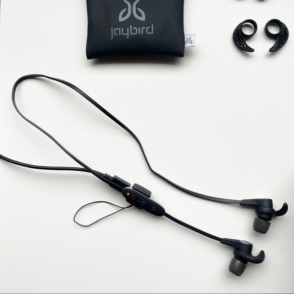 Jaybird X3 Sport Bluetooth Headphones, Blackout - Picture 11 of 16